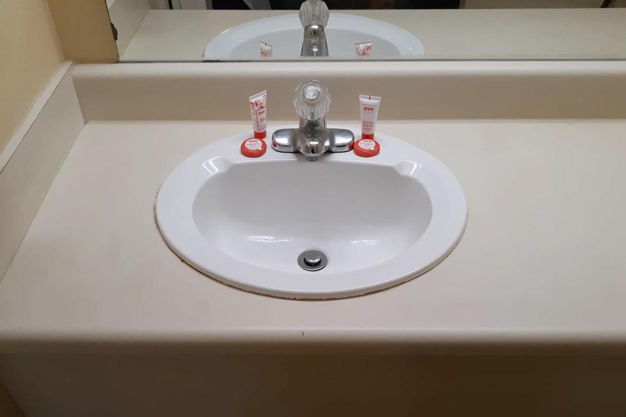 Super Value Inn Valdosta Kültér fotó