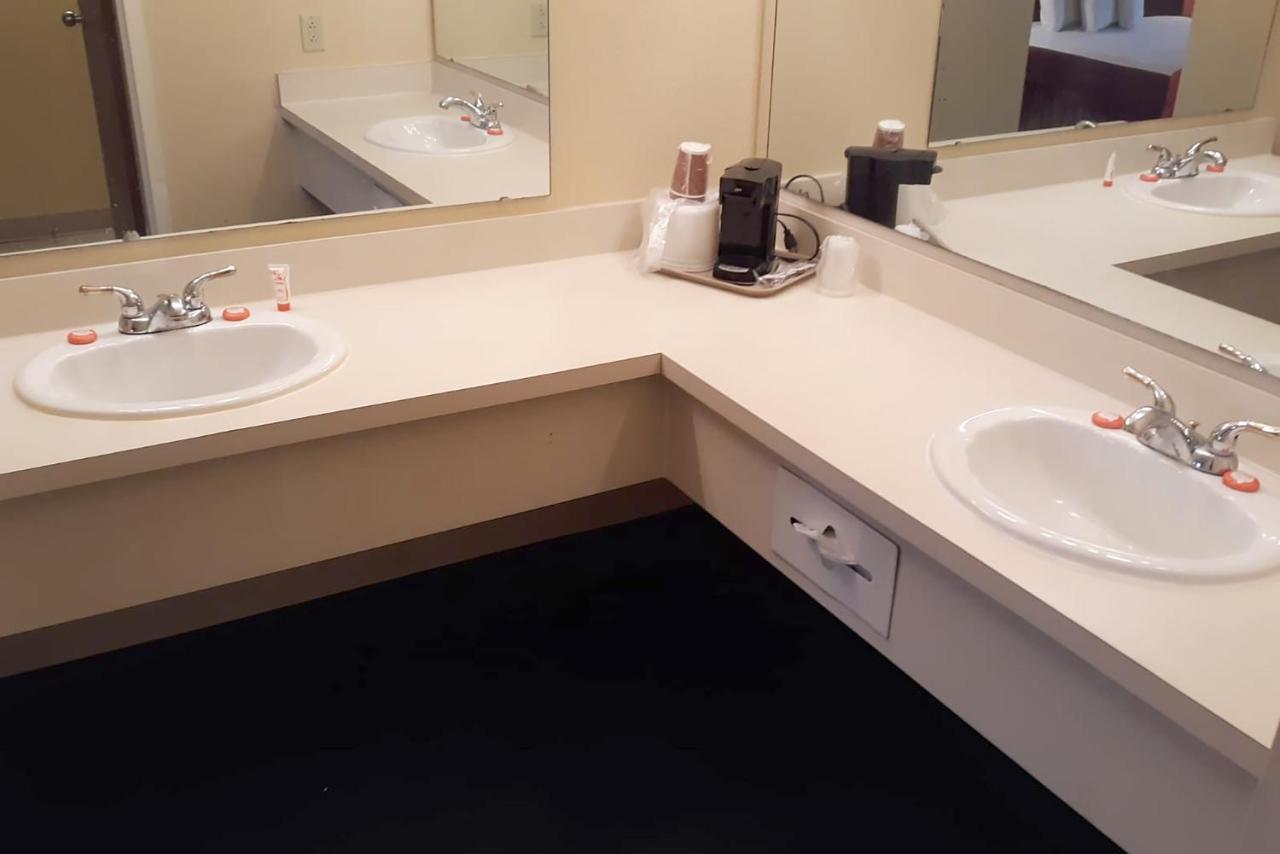 Super Value Inn Valdosta Kültér fotó