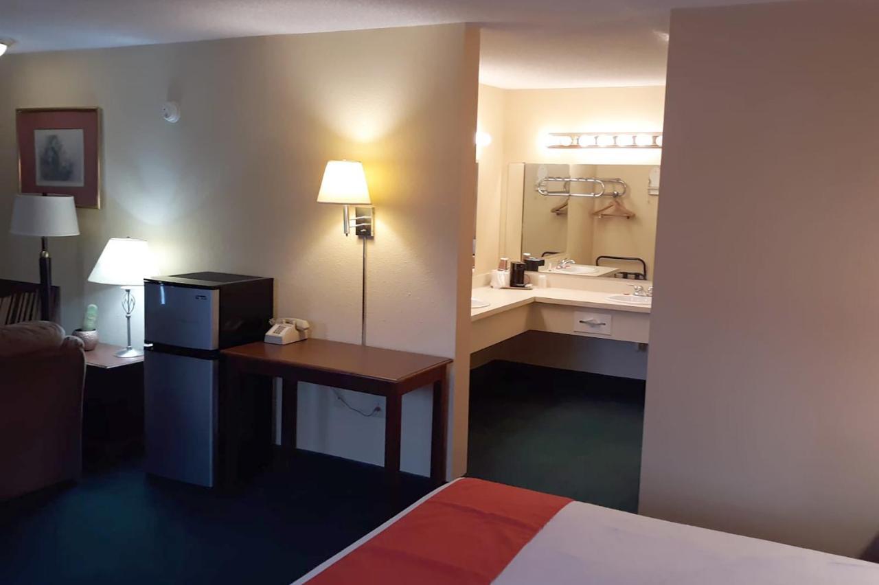 Super Value Inn Valdosta Kültér fotó